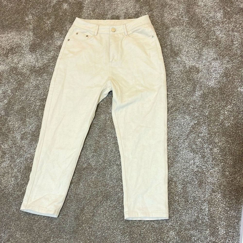Dazy High Waisted Jeans. Size Small.
